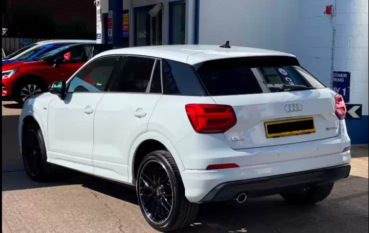 مستعملة Audi Q2 للبيع في لندن-الكبرى , إنجلترا #30939 - 1  صورة 