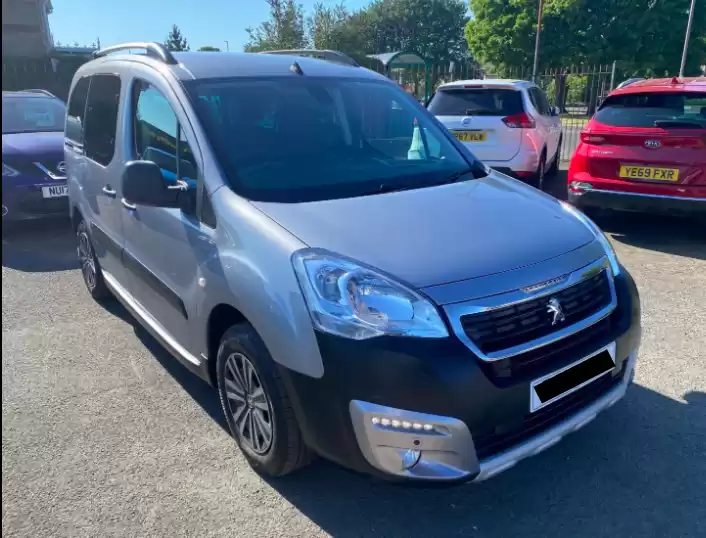 Использовал Peugeot PARTNER Продается в Большой Лондон , Англия #30952 - 1  image 