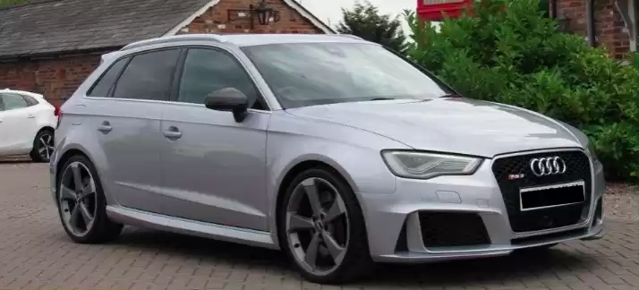 مستعملة Audi RS 3 للبيع في لندن-الكبرى , إنجلترا #31003 - 1  صورة 