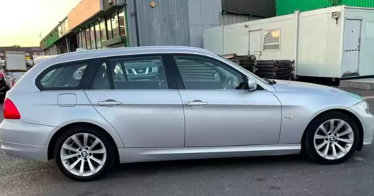 Использовал BMW 320 Продается в Лондон , Большой Лондон , Англия #31100 - 1  image 