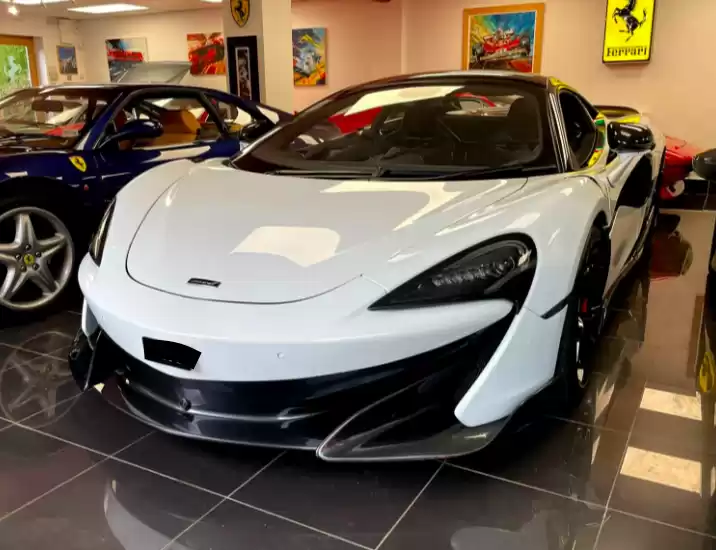 مستعملة Mclaren Unspecified للبيع في لندن-الكبرى , إنجلترا #31187 - 1  صورة 
