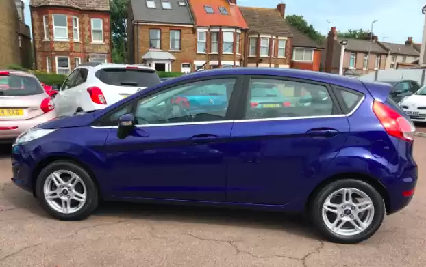 Использовал Ford Fiesta Продается в Большой Лондон , Англия #31289 - 1  image 