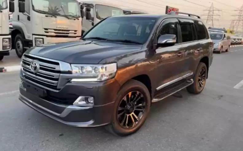 مستعملة Toyota Land Cruiser للبيع في دبي #31305 - 1  صورة 
