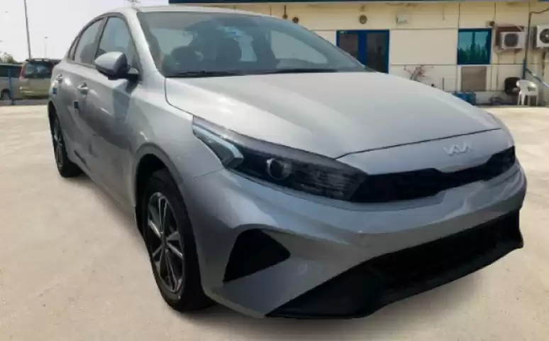 مستعملة Kia Cerato للبيع في دبي #31381 - 1  صورة 