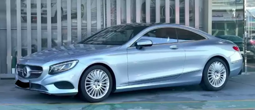 مستعملة Mercedes-Benz 560 للبيع في دبي #31456 - 1  صورة 