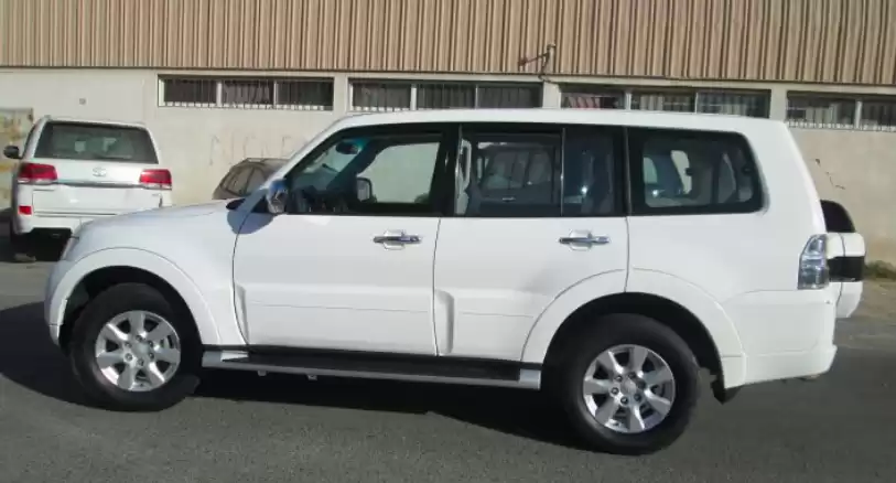 Использовал Mitsubishi Pajero Продается в Дубай #31498 - 1  image 