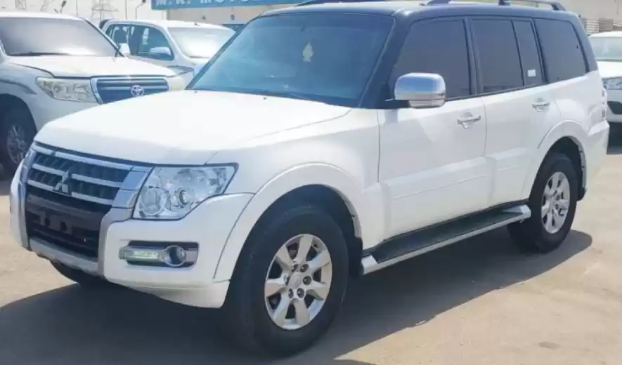 مستعملة Mitsubishi Pajero للبيع في دبي #31570 - 1  صورة 
