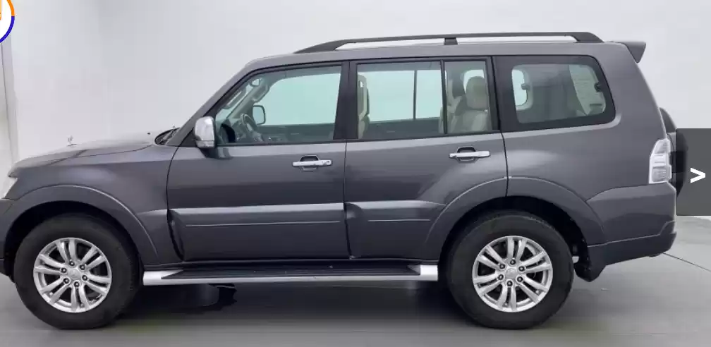 مستعملة Mitsubishi Pajero للبيع في دبي #31581 - 1  صورة 