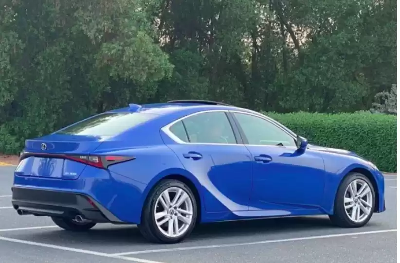 مستعملة Lexus IS 300 للبيع في دبي #31592 - 1  صورة 