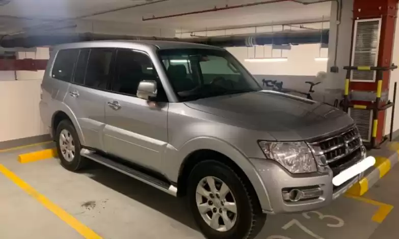 مستعملة Mitsubishi Pajero للبيع في دبي #31594 - 1  صورة 