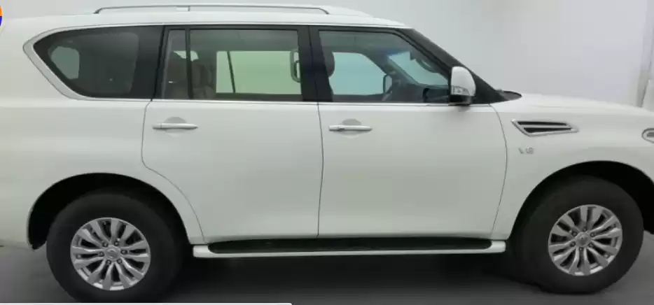Использовал Nissan Patrol Продается в Дубай #31706 - 1  image 