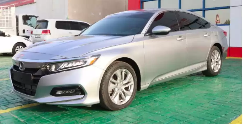 مستعملة Honda Accord للبيع في دبي #31725 - 1  صورة 