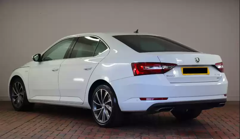 Использовал Skoda Superb Продается в Дубай #31769 - 1  image 