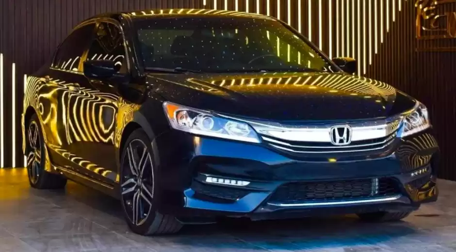 مستعملة Honda Accord للبيع في دبي #31850 - 1  صورة 