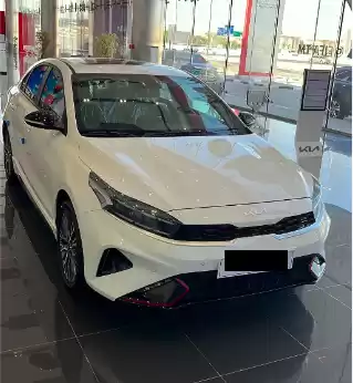 مستعملة Kia Cerato Hatchback للبيع في دبي #31872 - 1  صورة 