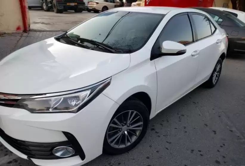 Использовал Toyota Corolla Продается в Дубай #31873 - 1  image 