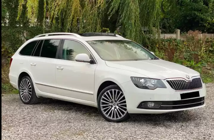 Использовал Skoda Superb Продается в Дубай #31990 - 1  image 