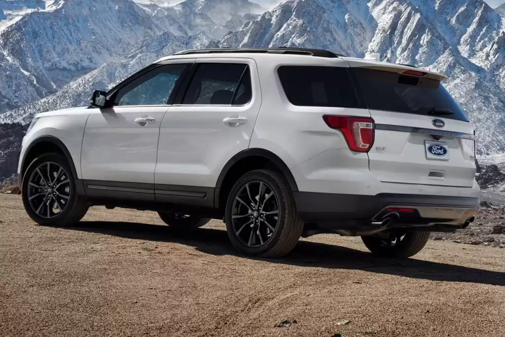 مستعملة Ford Explorer SUV للبيع في ميناء الدوحة , الدوحة #32170 - 1  صورة 
