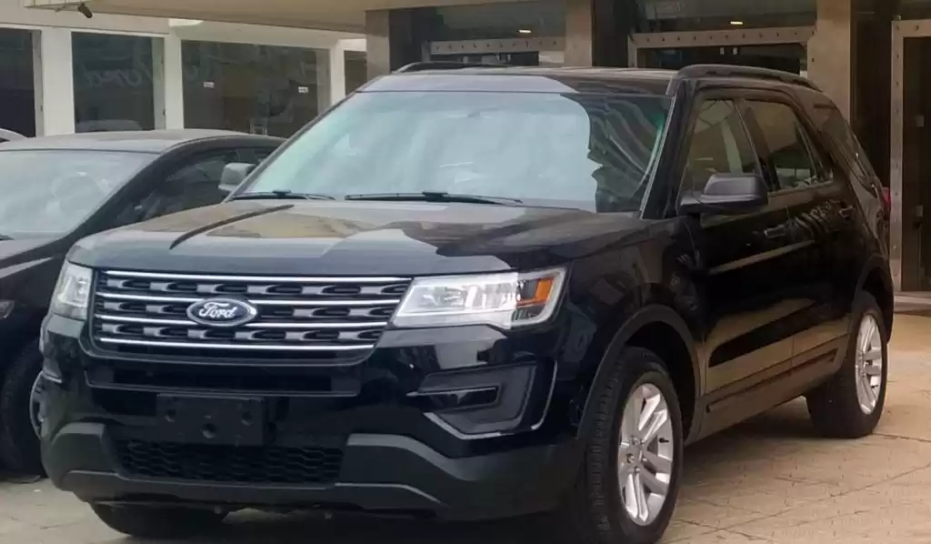 مستعملة Ford Explorer SUV للبيع في ميناء الدوحة , الدوحة #32172 - 1  صورة 