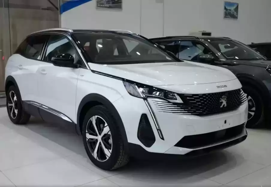 مستعملة Peugeot 5008 SUV للبيع في ميناء الدوحة , الدوحة #32375 - 1  صورة 