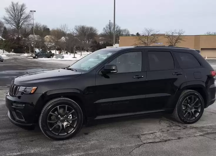 Использовал Jeep Cherokee Аренда в Аль-Вакра #32408 - 1  image 