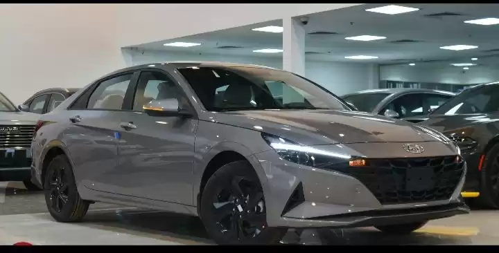 مستعملة Hyundai Elantra للبيع في الخليفات , الدوحة #32766 - 1  صورة 