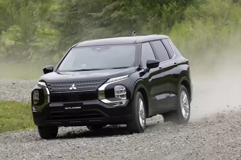 مستعملة Mitsubishi Outlander SUV للبيع في وادي البنات , الدوحة #32791 - 1  صورة 