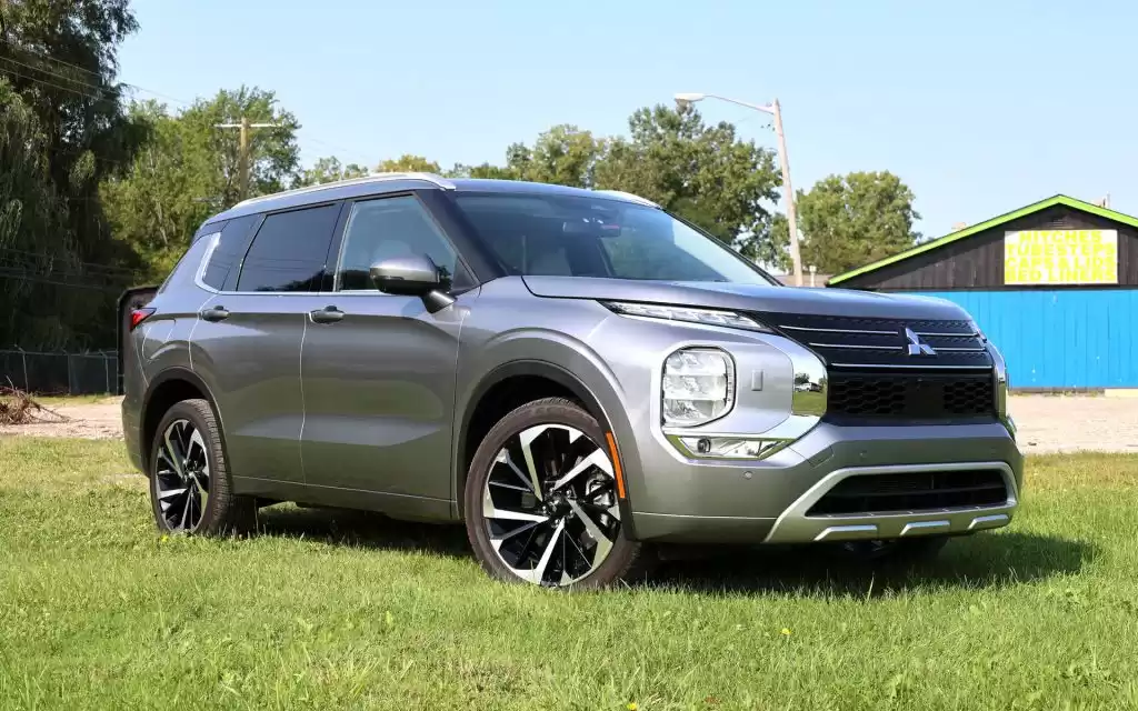 مستعملة Mitsubishi Outlander SUV للبيع في الرميلة , الدوحة #32799 - 1  صورة 