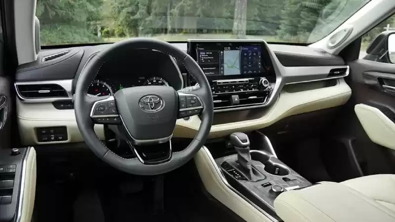 Utilisé Toyota Highlander Hybrid SUV À vendre au Al Messila , Doha #33197 - 1  image 