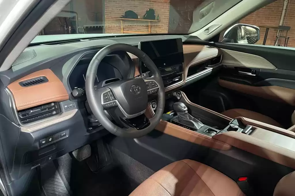 مستعملة Toyota Highlander للبيع في حزم المرخية , الدوحة #33217 - 1  صورة 