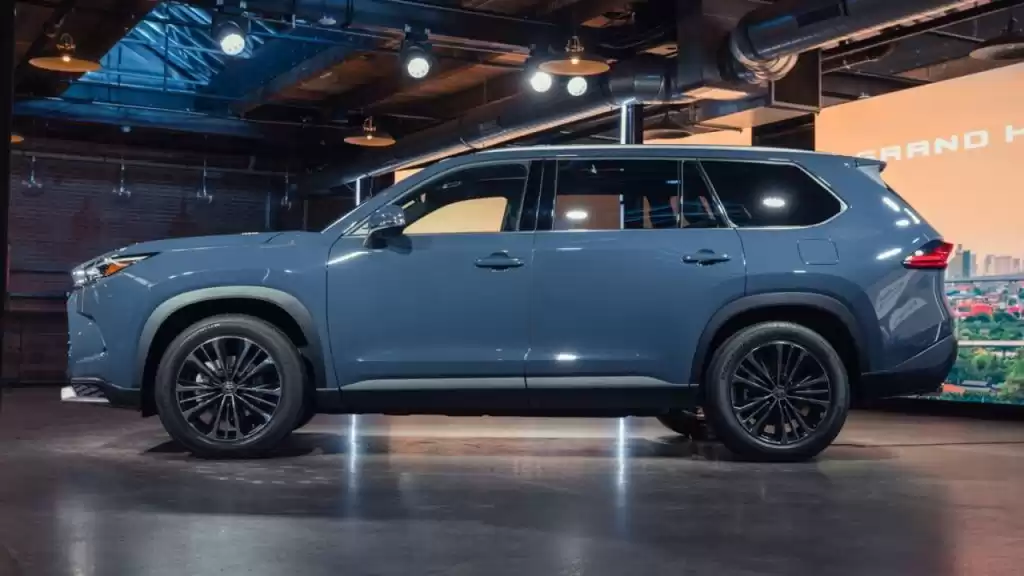 استفاده شده Toyota Highlander Hybrid SUV برای فروش که در المرخیه , دوحه #33284 - 1  image 