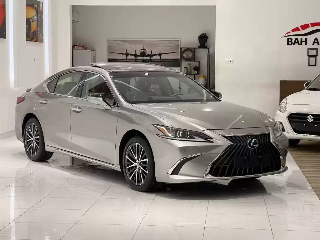 Yepyeni Lexus ES Satılık içinde Ar Rifa , Güney Valiliği #34244 - 1  image 