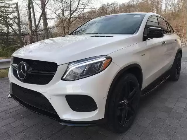 مستعملة Mercedes-Benz Unspecified للبيع في الدوحة #6058 - 1  صورة 
