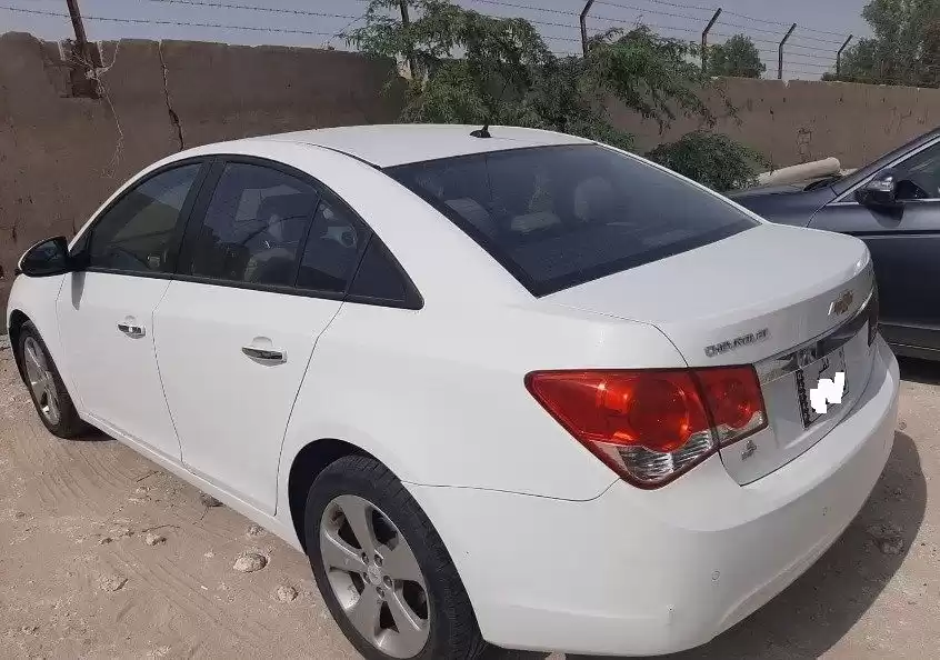 مستعملة Chevrolet Cruze للبيع في الدوحة #6189 - 1  صورة 