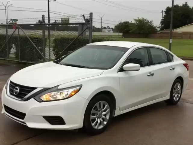مستعملة Nissan Altima للبيع في الدوحة #6219 - 1  صورة 