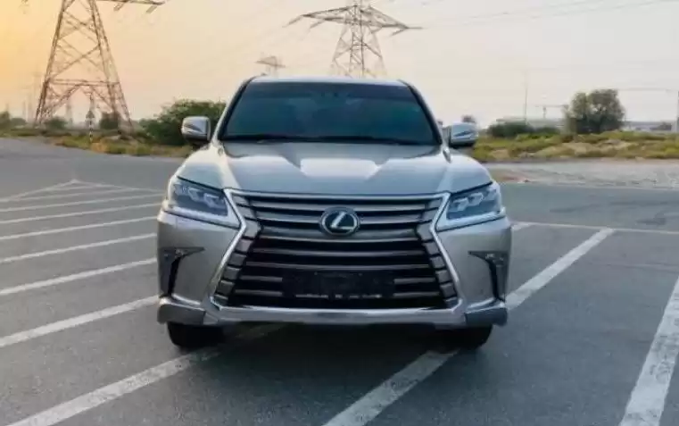 Utilisé Lexus LX À vendre au Doha #6319 - 1  image 