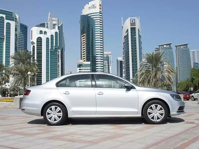 مستعملة Volkswagen Jetta للإيجار في الدوحة #6337 - 1  صورة 