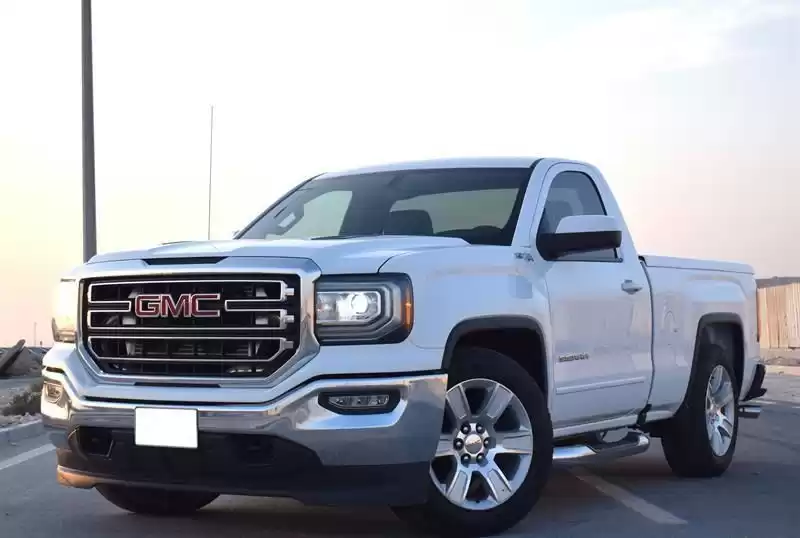مستعملة GMC Sierra للبيع في الدوحة #6604 - 1  صورة 