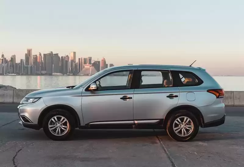 مستعملة Mitsubishi Unspecified للبيع في الدوحة #6620 - 1  صورة 