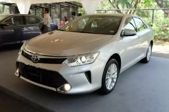 مستعملة Toyota Camry للبيع في الدوحة #6745 - 1  صورة 