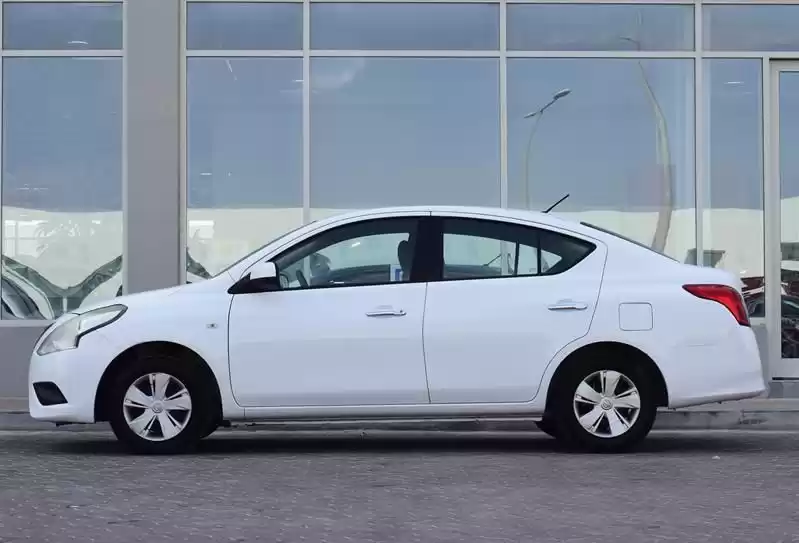 استفاده شده Nissan Sunny برای فروش که در دوحه #6751 - 1  image 