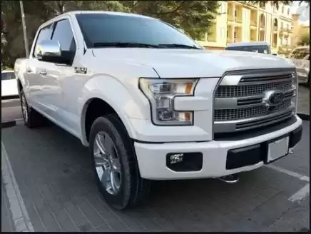 Usado Ford Unspecified Venta en Doha #6781 - 1  image 