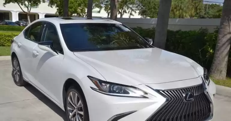 استفاده شده Lexus ES برای فروش که در دوحه #6850 - 1  image 