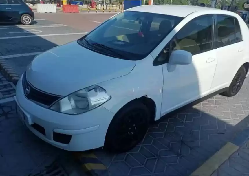 مستعملة Nissan Tiida للبيع في الدوحة #6865 - 1  صورة 