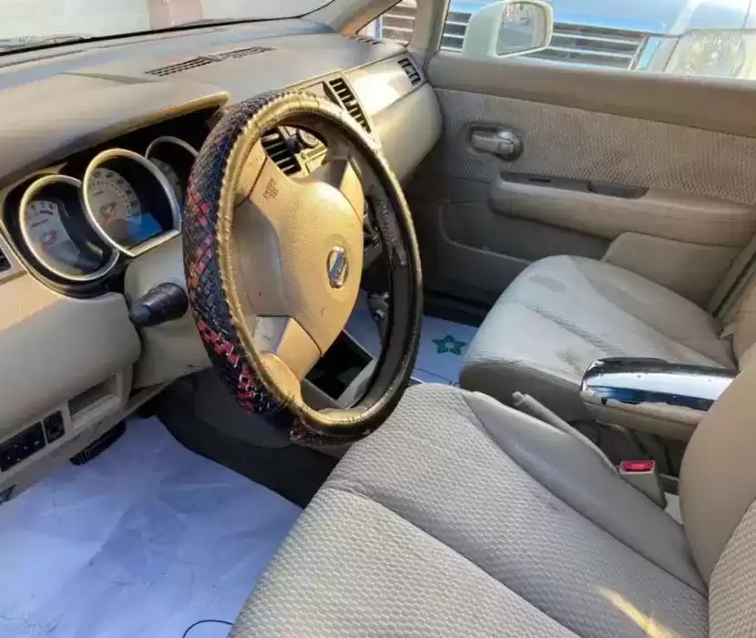 Usado Nissan Tiida Alquiler en al-sad , Doha #6974 - 1  image 