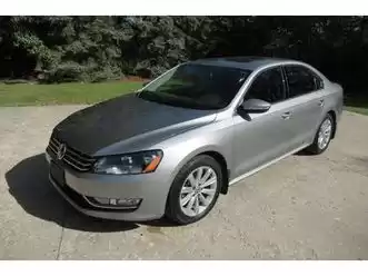 Nouveau Volkswagen Passat À vendre au Doha #7202 - 1  image 