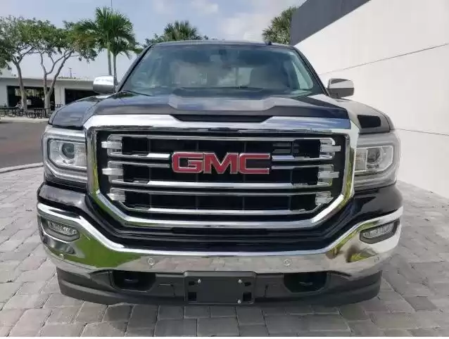 مستعملة GMC Sierra للبيع في الدوحة #7505 - 1  صورة 