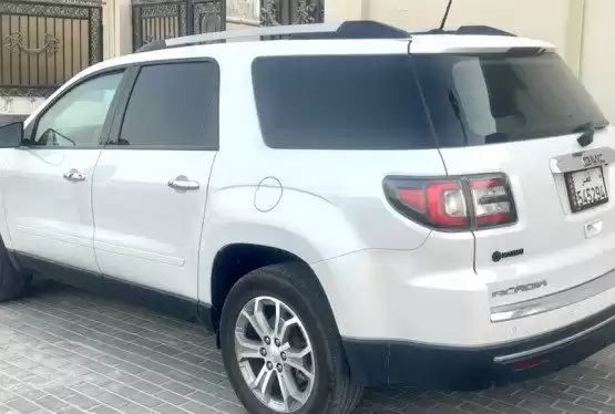 استفاده شده GMC Acadia برای فروش که در دوحه #7918 - 1  image 