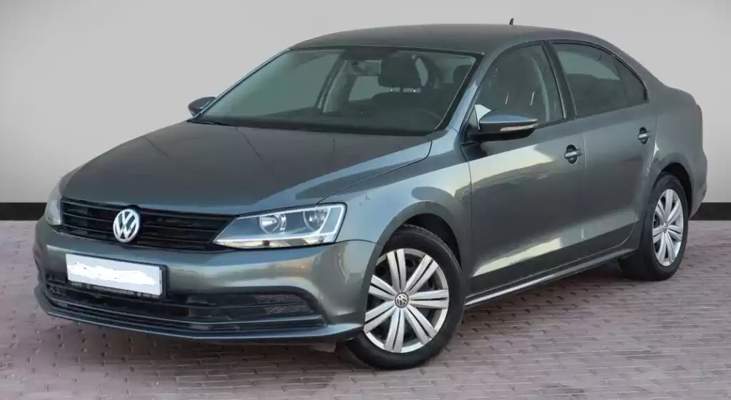 Использовал Volkswagen Jetta Продается в Доха #7977 - 1  image 
