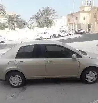 استفاده شده Nissan Tiida برای فروش که در دوحه #8033 - 1  image 